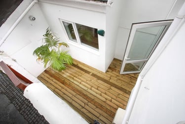 1 bed flat, Devonport Road, Stoke, Plymouth, PL34DL - Image 3